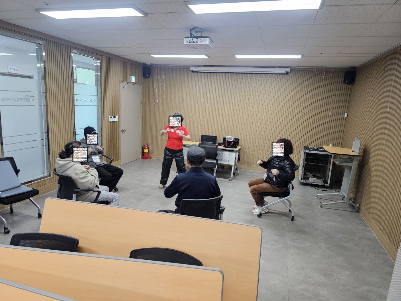 2.20 체력증진(블라인드).jpg
