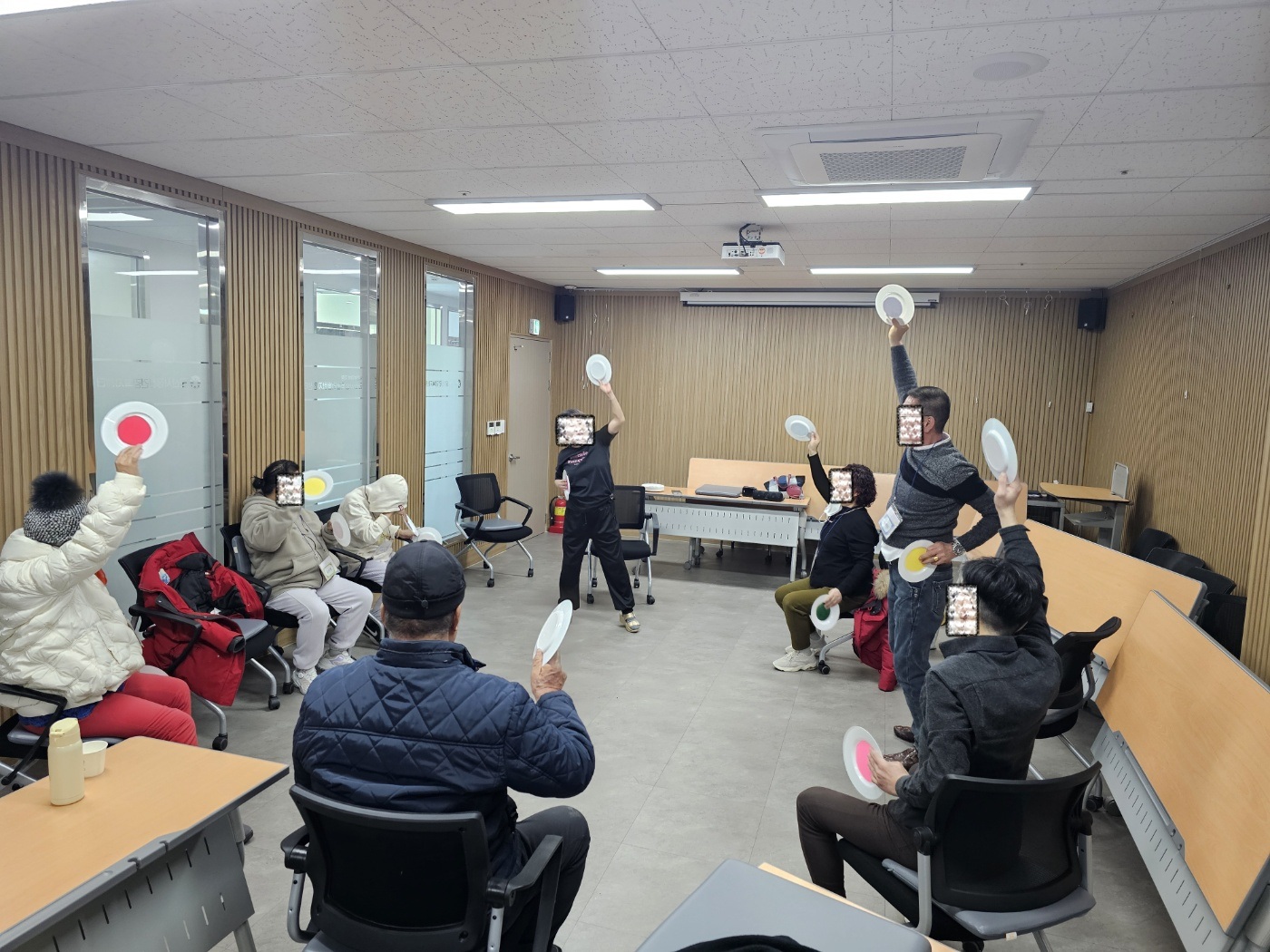 2.27 체력증진2(블라인드).jpg