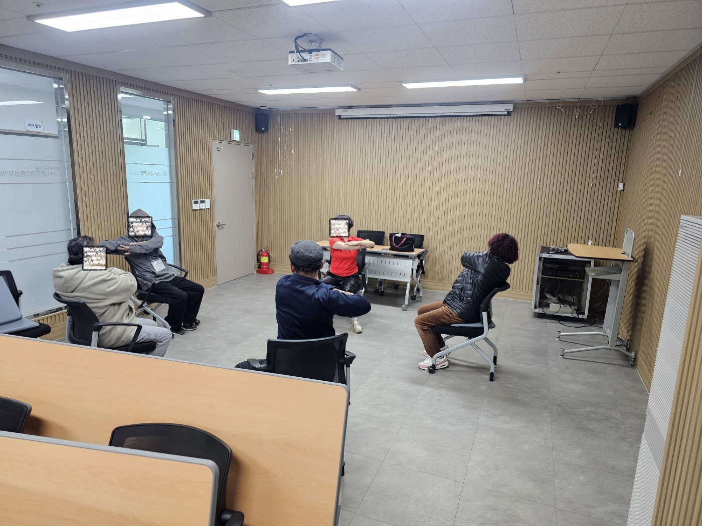 2.20 체력증진2(블라인드).jpg