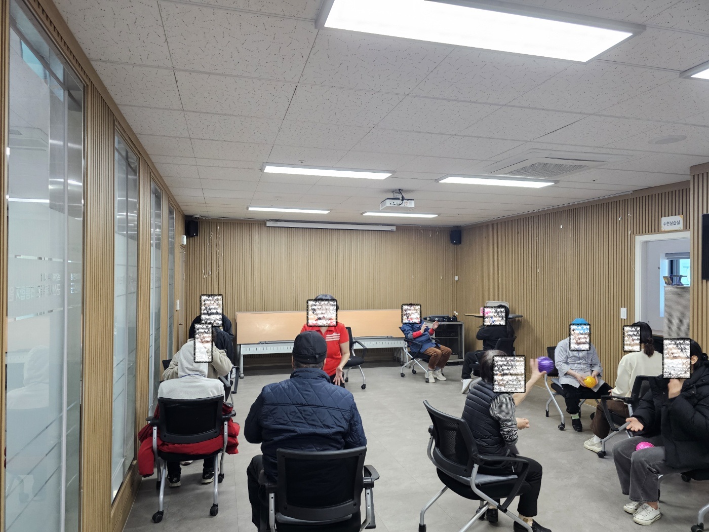 3.6 체력증진1(블라인드).jpg